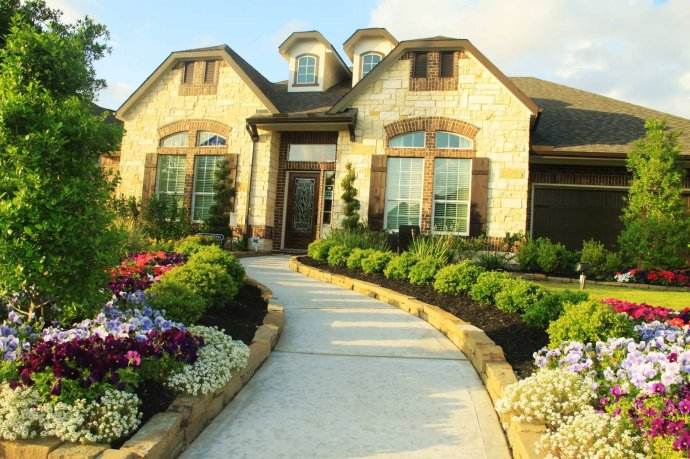 加拿大买房之学区房伊斯林顿学区高级公寓