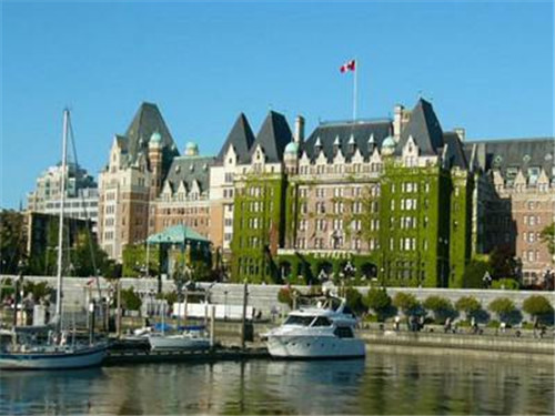 在加拿大买房卖出时要交纳什么税？