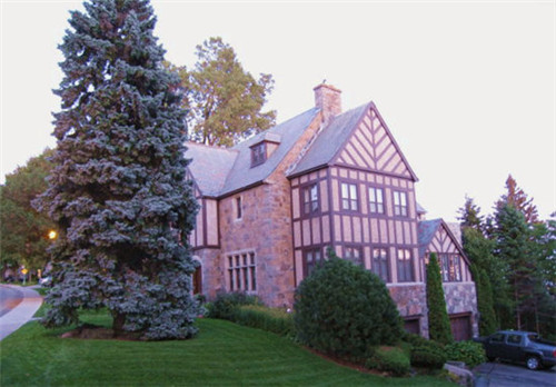 滑铁卢大学租房在什么地方找房子比较好呢?